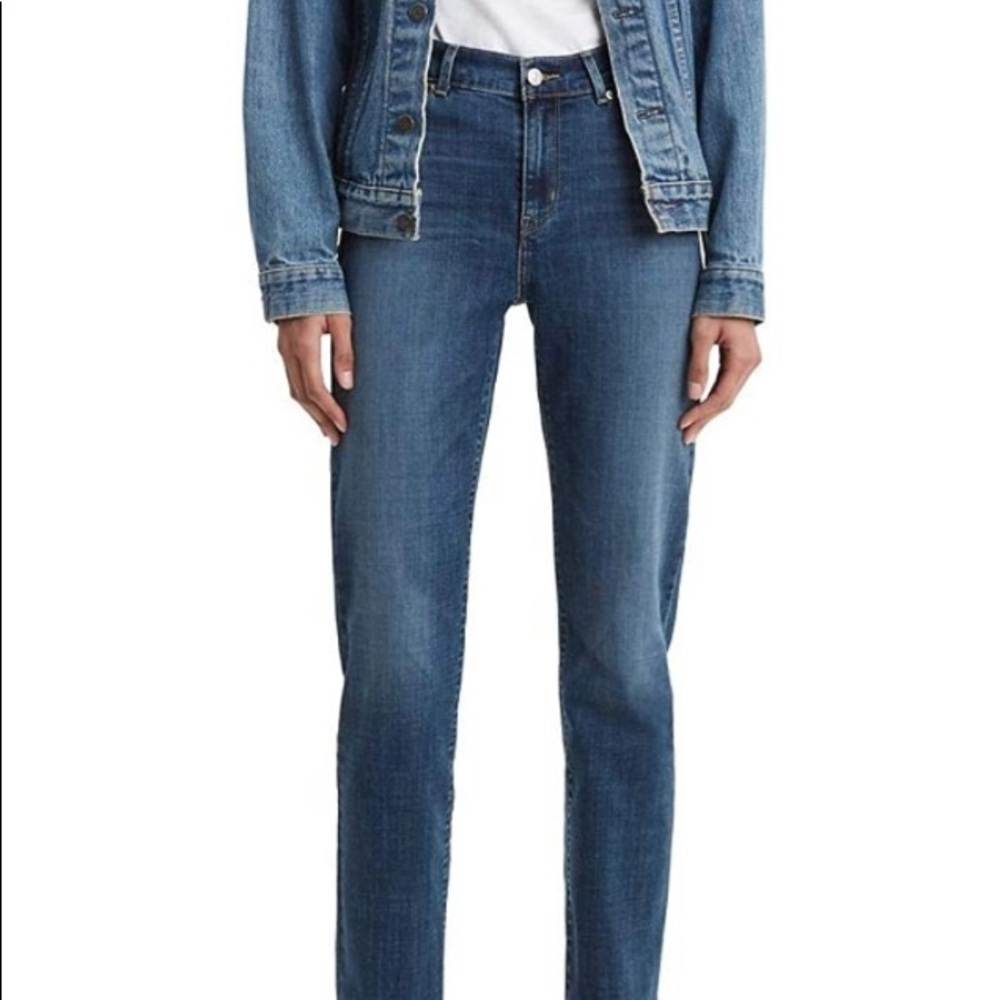 Levi’s Classic Straight Jeans Size 10 NWT